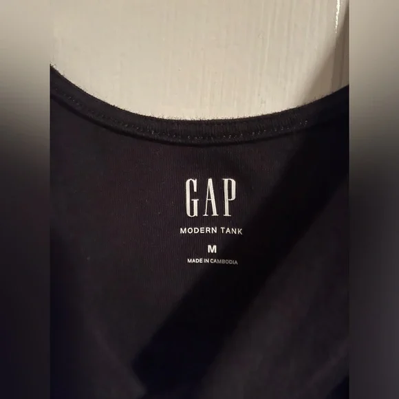 GAP Black Modern Tank Top - Picture 3 of 3
